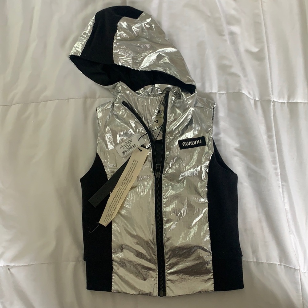 *New with tags!* Boys 2T Nununu silver vest